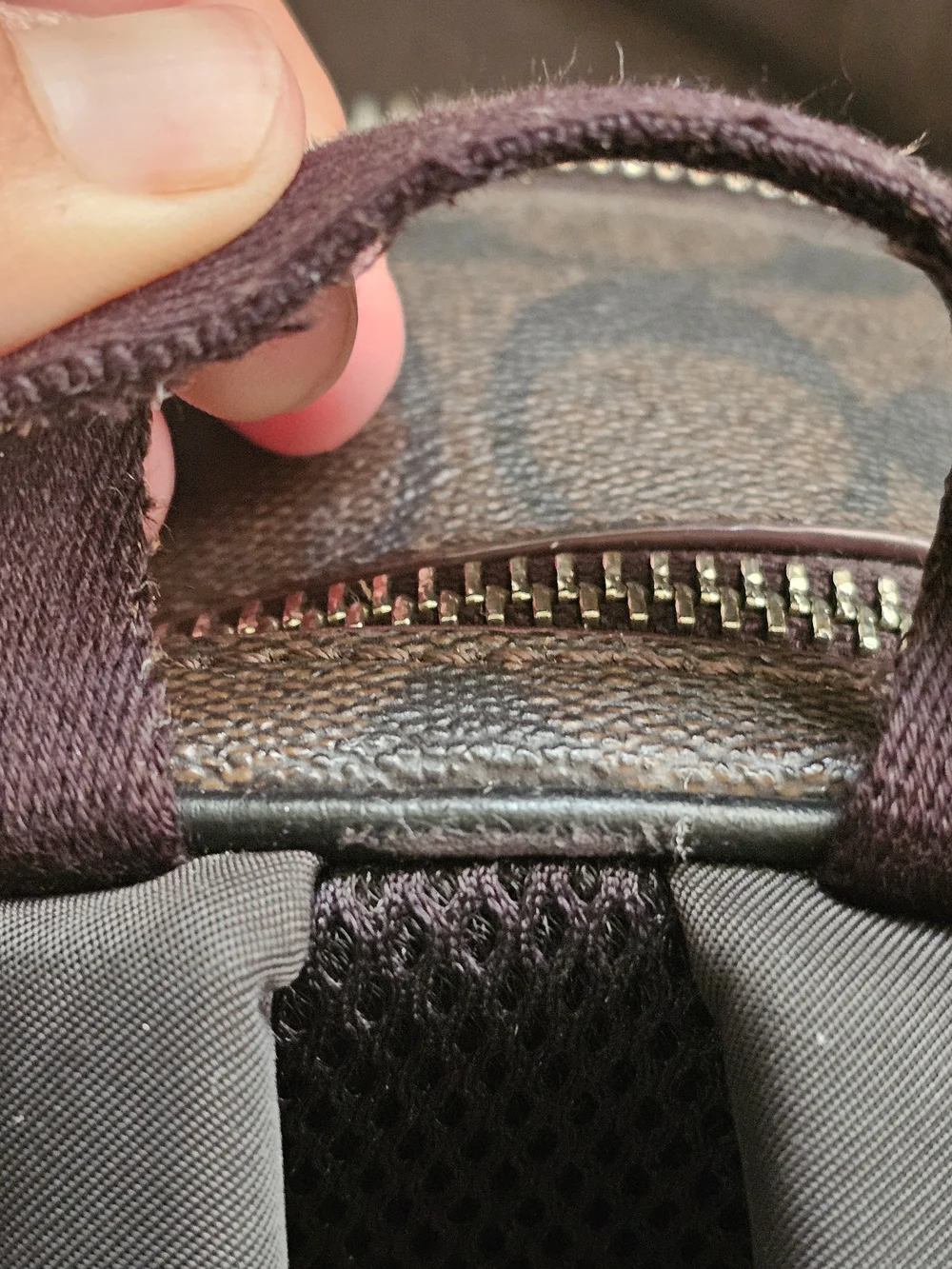 Coach pocket compact